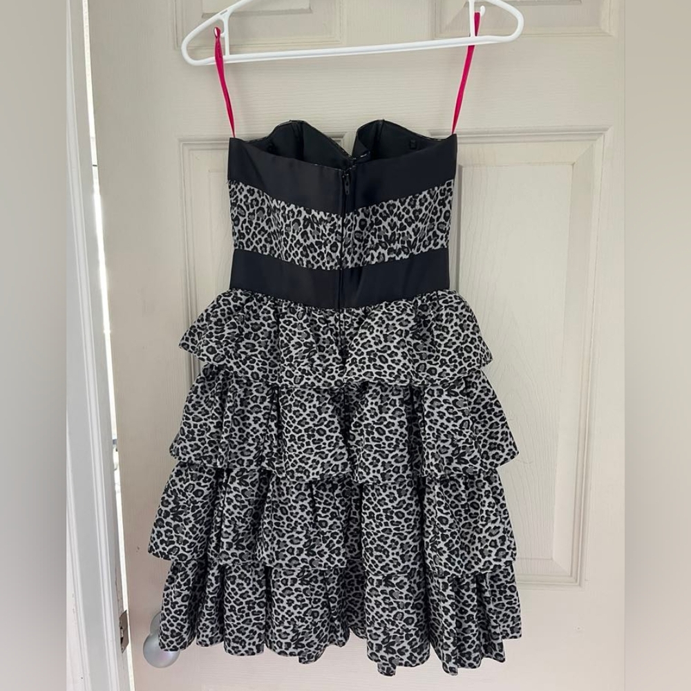 BJ Grey Leopard Print Dress - Picture 4 of 8